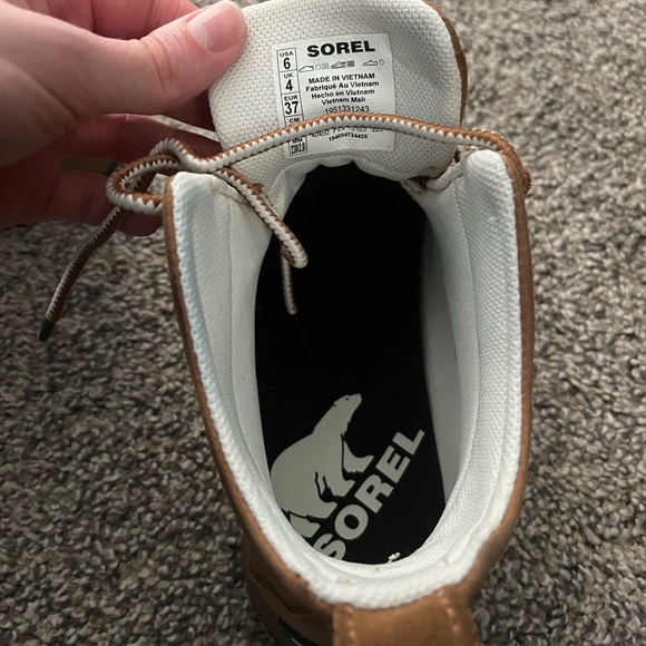 Sorel boots - Picture 6 of 7